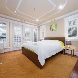 Privatunterkunft Oakridge Luxury Homestay, Vancouver
